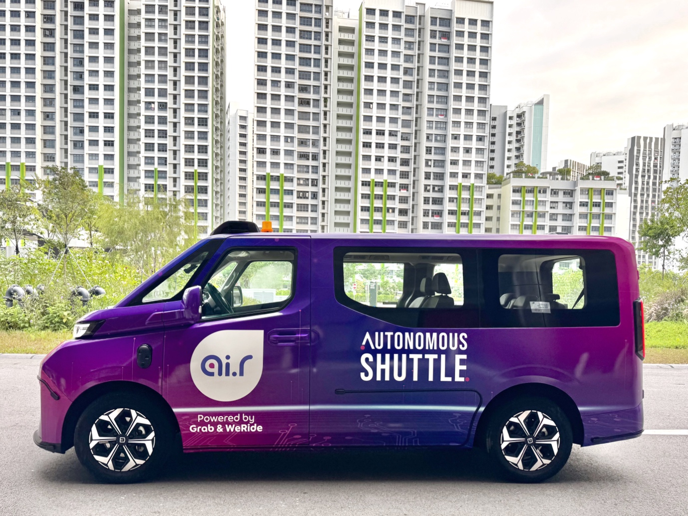 WeRide and Grab Launches Ai.R Robotaxi Service in Singapore